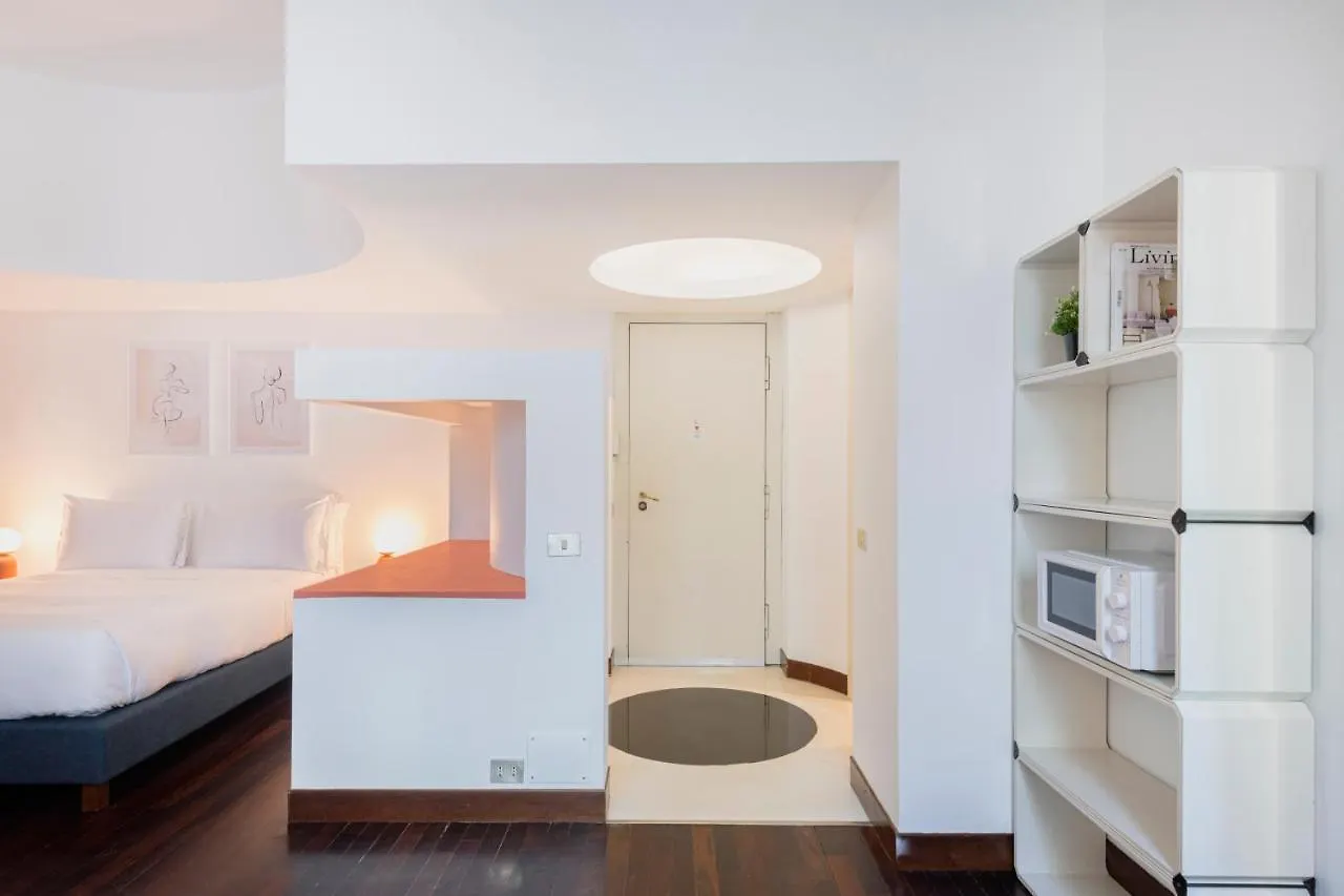 Apartment Relstay - Montenapoleone Suite Milan