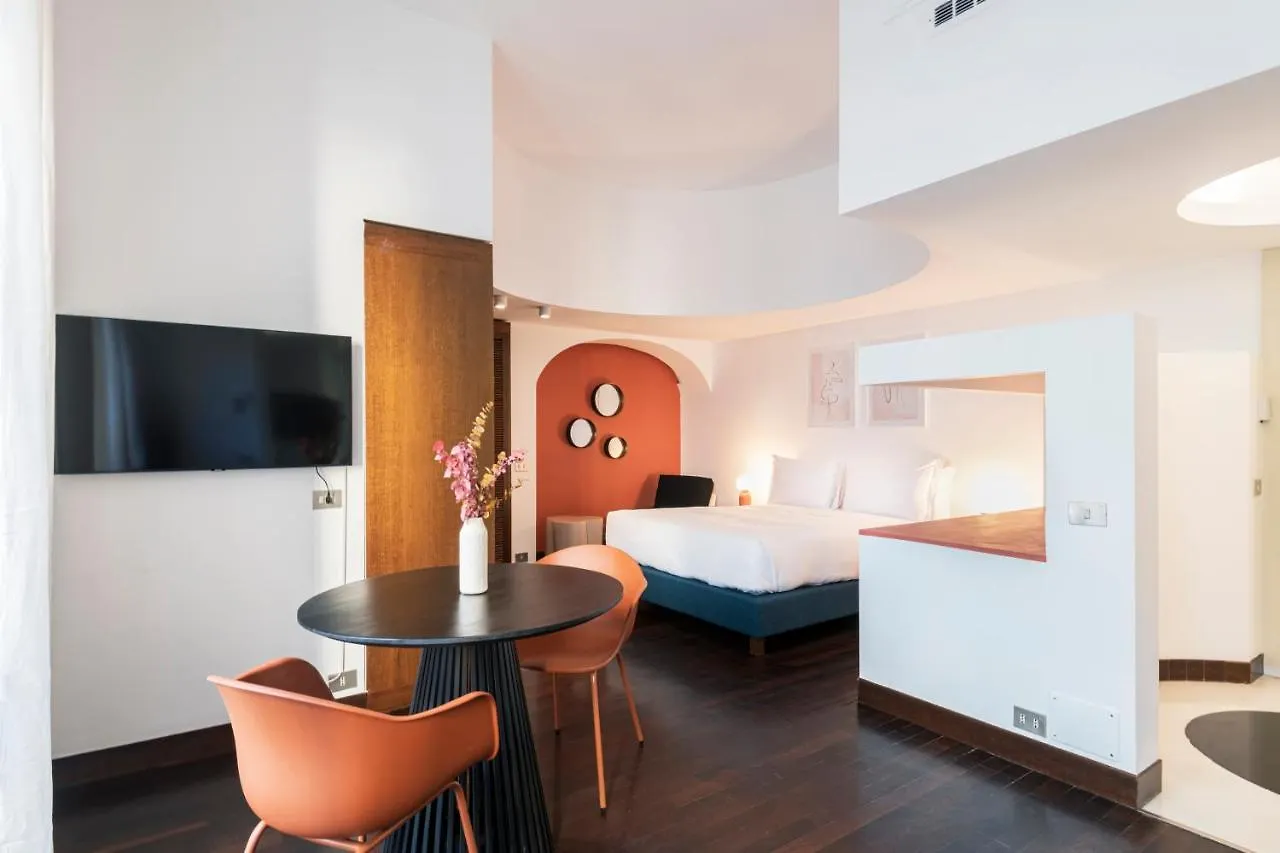 Relstay - Montenapoleone Suite Milan Apartment
